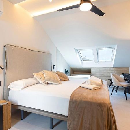 מאלגה Magnificent Renovated 2Bd 2Bth Duplex With Terrace - City Centre מראה חיצוני תמונה